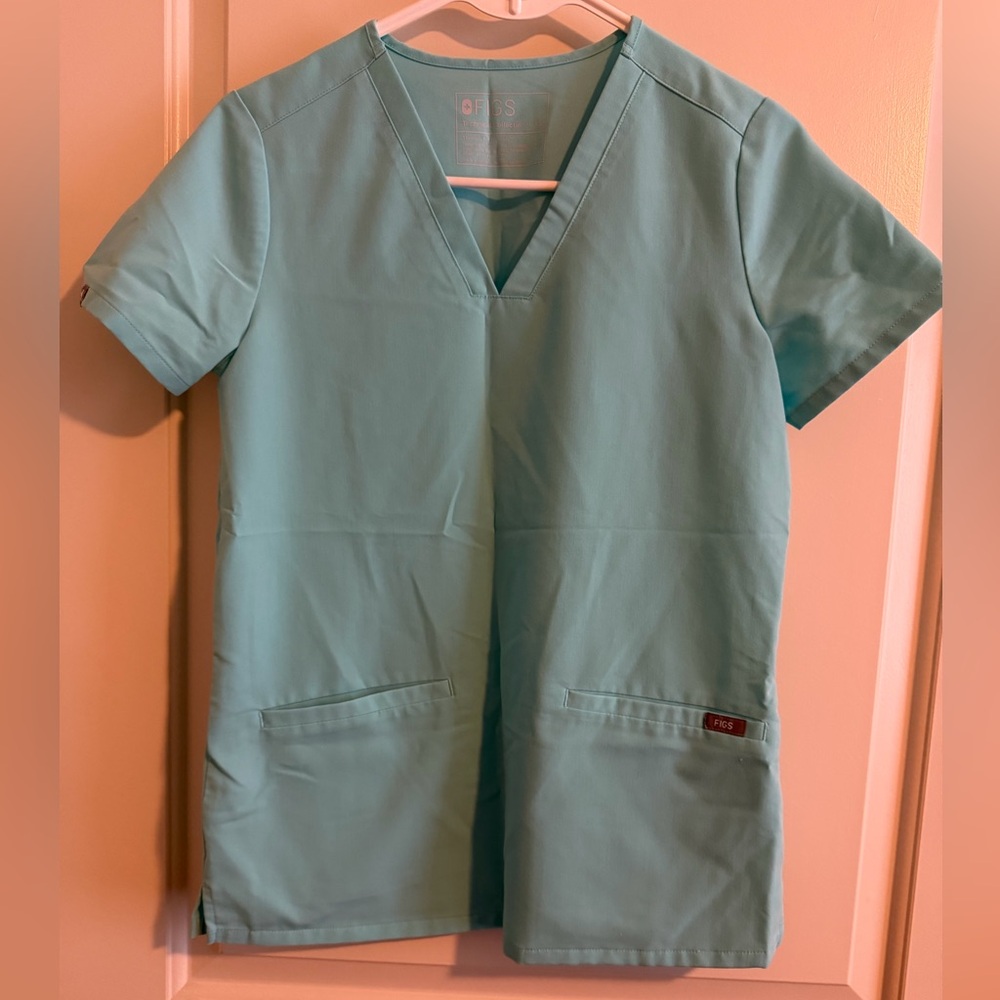 NWOT: Figs Fresh Aqua Casma Scrub Top- Size:XS